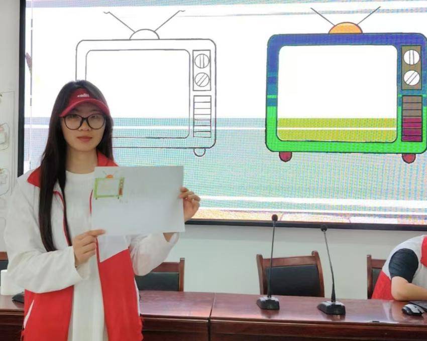 五线谱遇上调色盘:沙巴官网志愿者为儿童打造“音乐+绘画”创新美育课.docx
